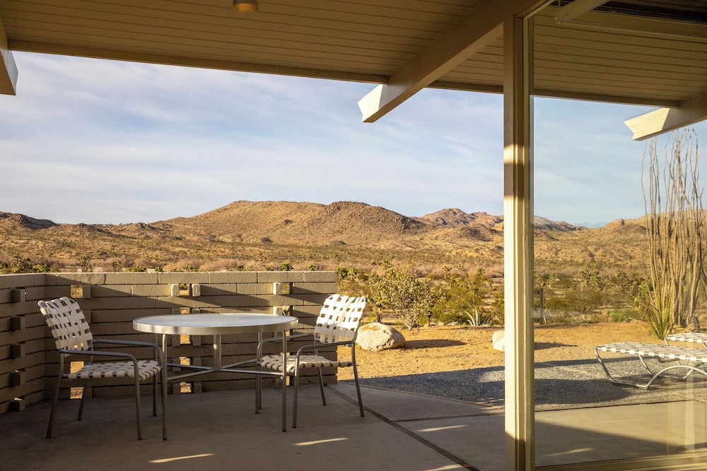 The Bungalows by Homestead Modern at The Joshua Tree Retreat Center - photo 46
