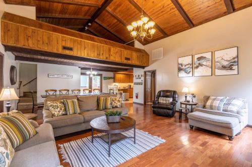 Banner Elk Lodge - photo 2