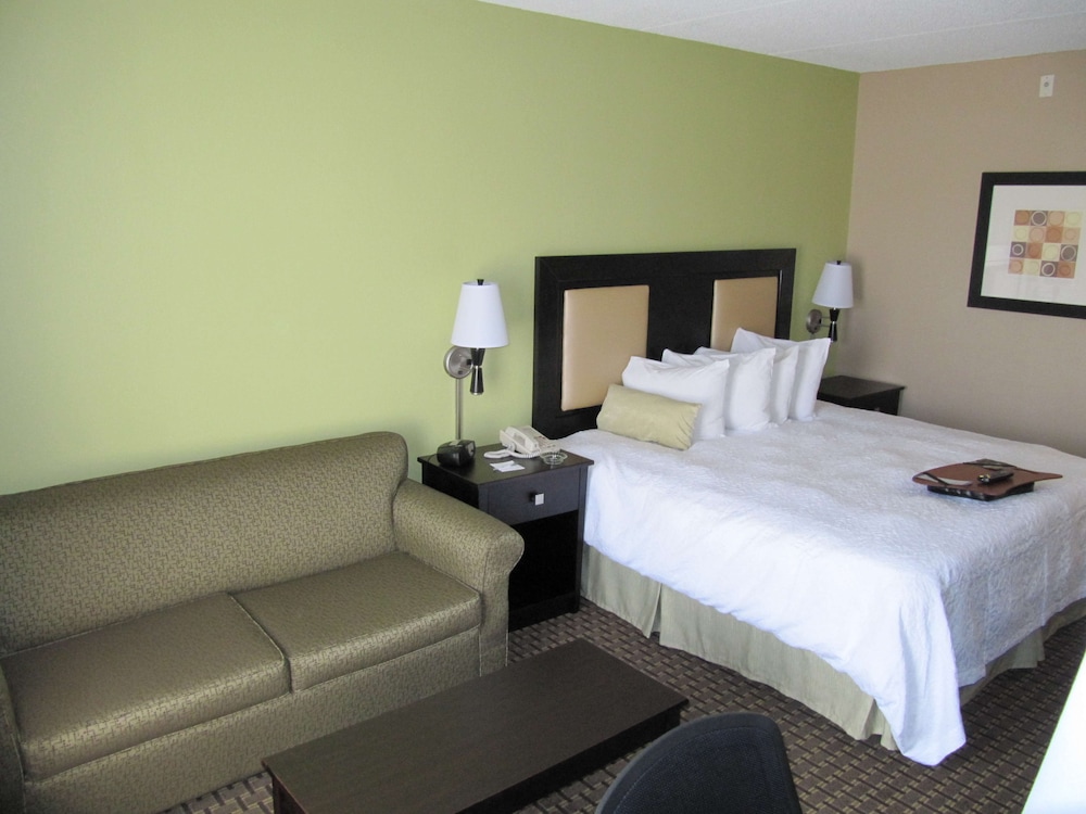 Hampton Inn Lindale Tyler - photo 21