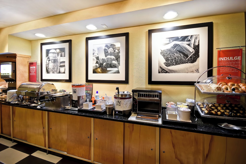 Hampton Inn Louisville North Clarksville - photo 35