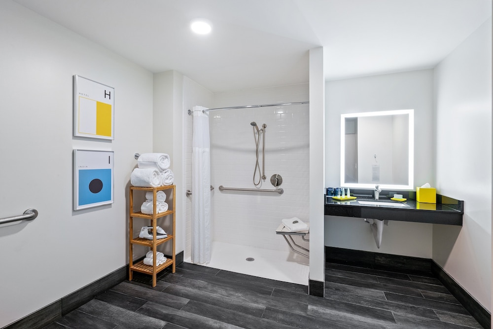 Hotel Indigo Everett Waterfront Place by IHG - photo 17