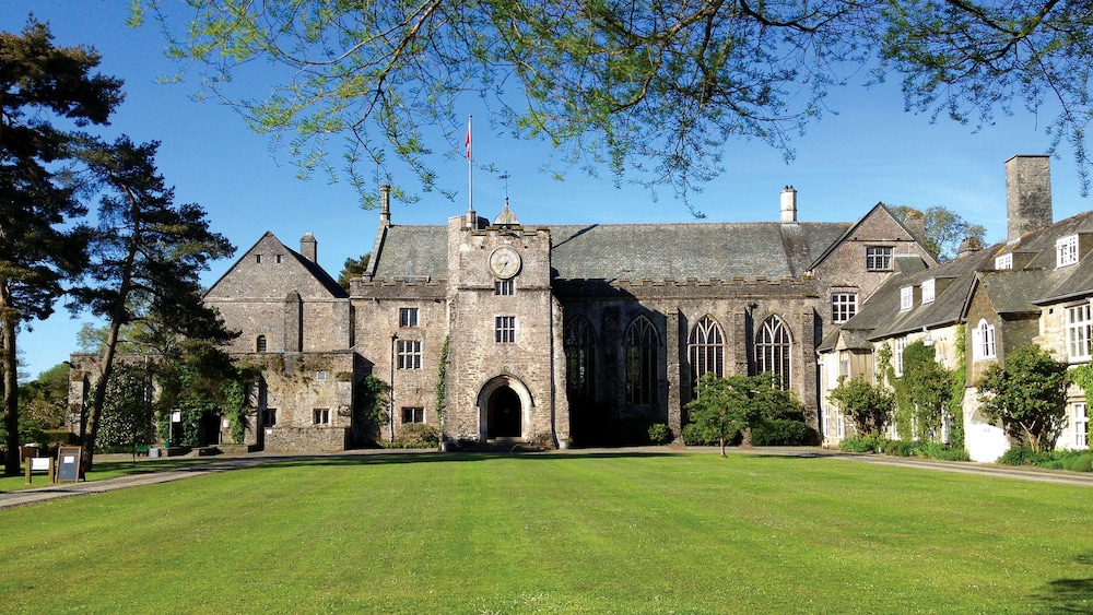Dartington Hall Hotel - carbon neutral hotel in Totnes