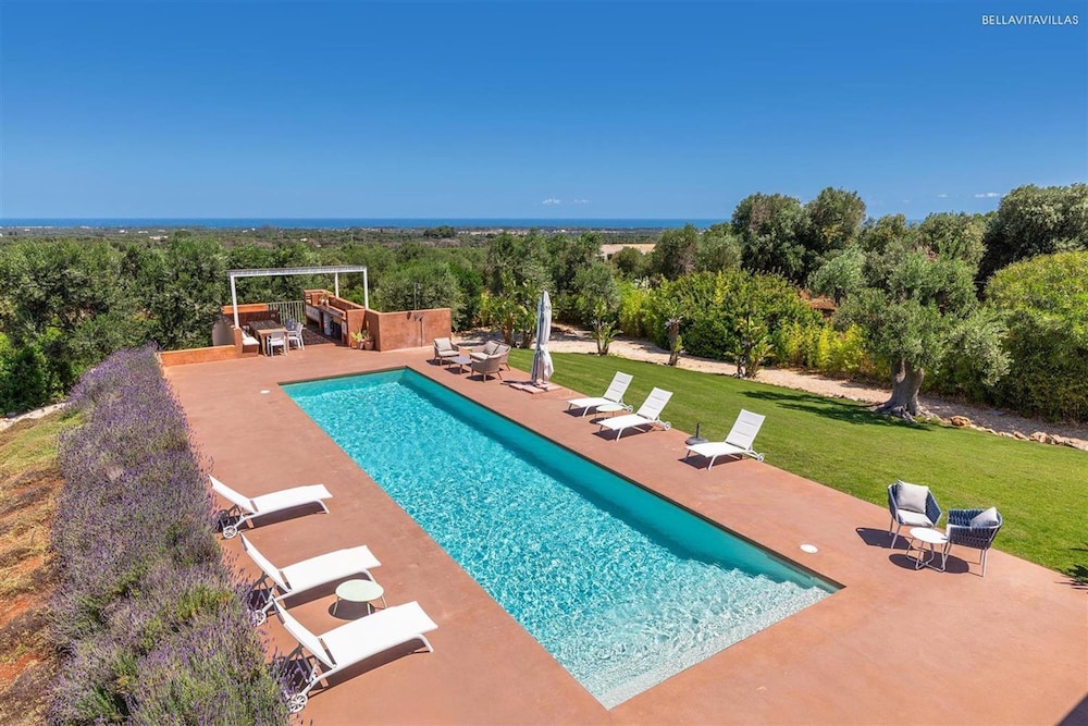 1917 Villa Malusida by Perle di Puglia — 4-Star Luxury Hotel in Carovigno, Italy