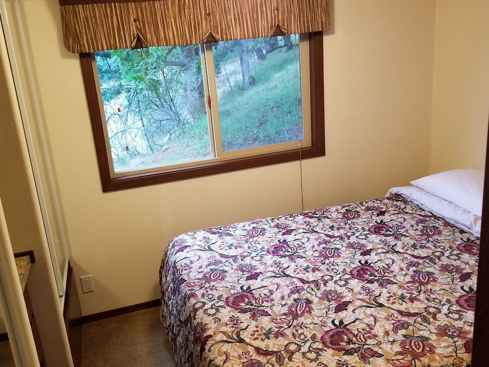 Lakeview Terrace Resort - photo 9