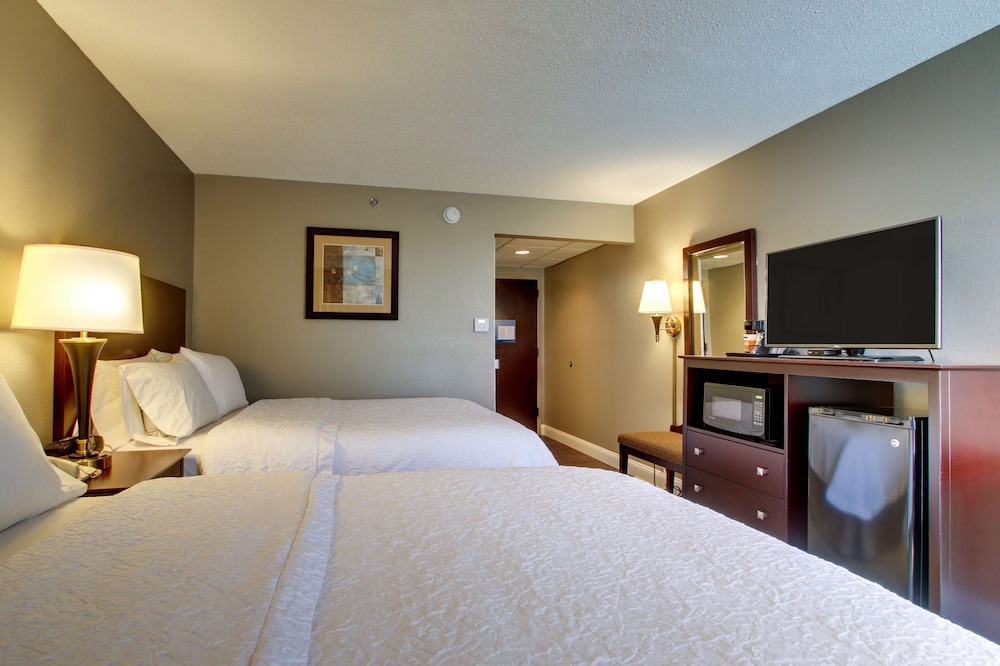 Hampton Inn Rolla - photo 15