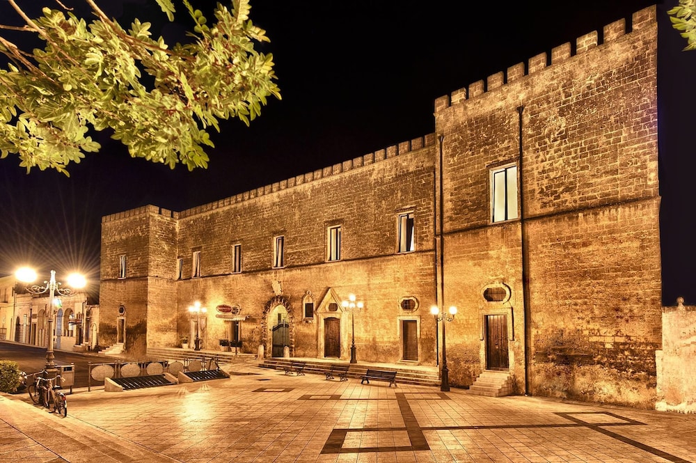 Castello Conti Filo Resort — 4-Star Luxury Hotel in Torre Santa Susanna, Italy