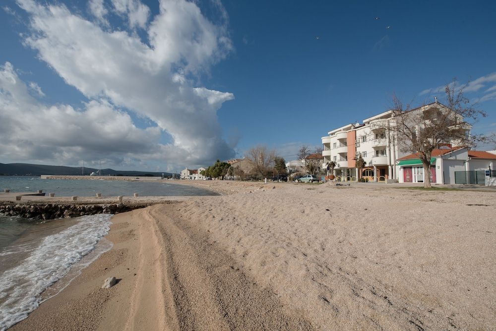 Dana Ii in Sveti Filip I Jakov, Croatia