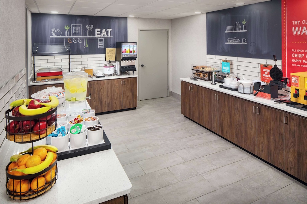 Hampton Inn Atlanta Northlake - photo 20