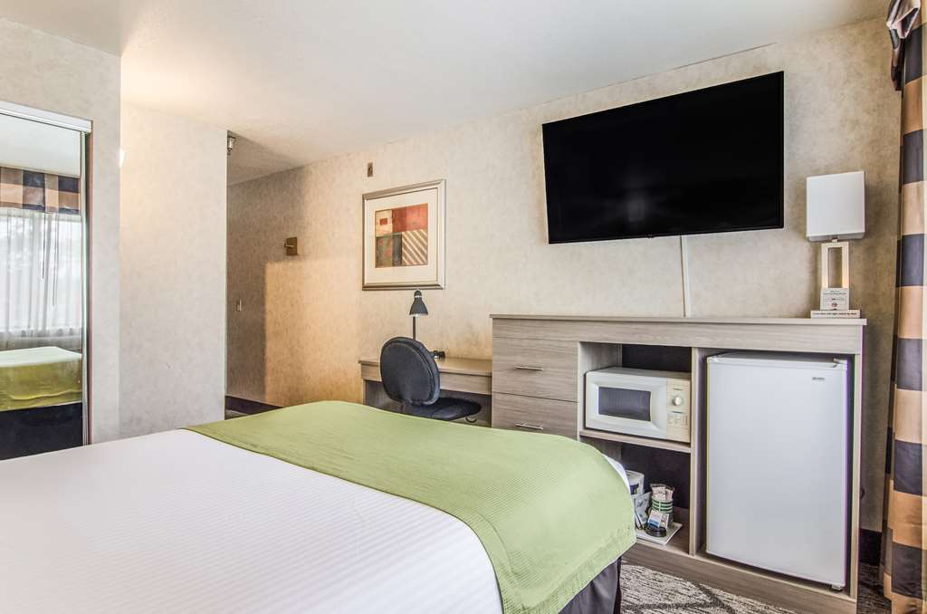 GuestHouse Inn & Suites Hotel Poulsbo - photo 20