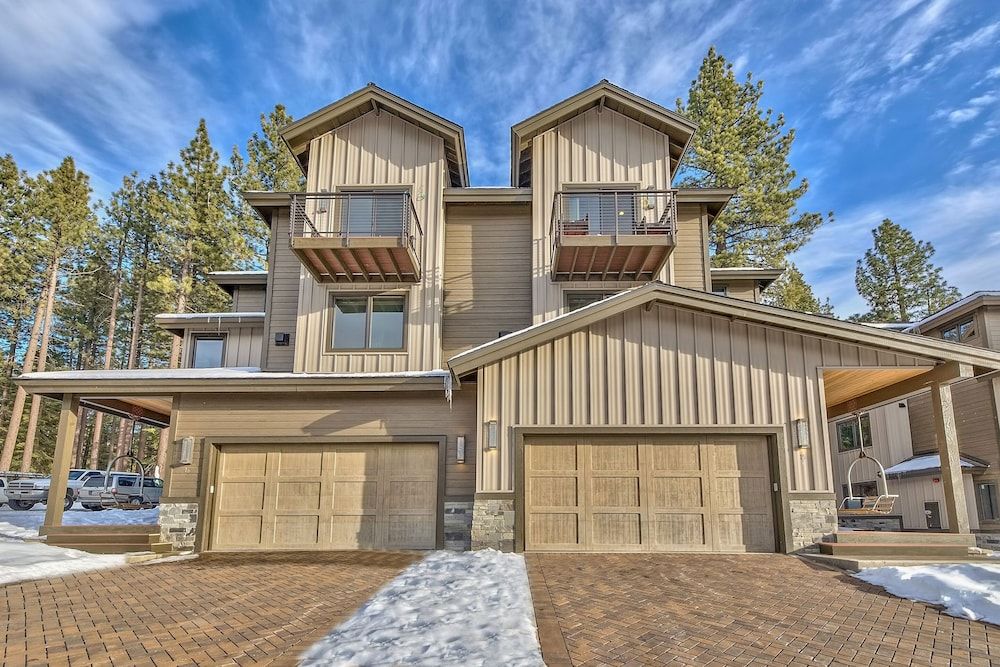 Gondola Vista 15 6 Br Townhouse — 4-Star Luxury Hotel in South Lake Tahoe, United States