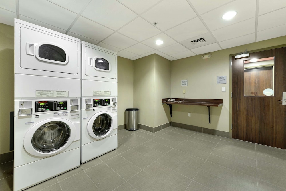 Hampton Inn & Suites Gulfport I 10 - photo 63
