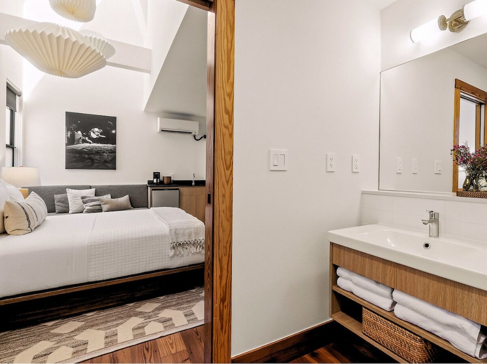 Heywood Hotel - photo 52