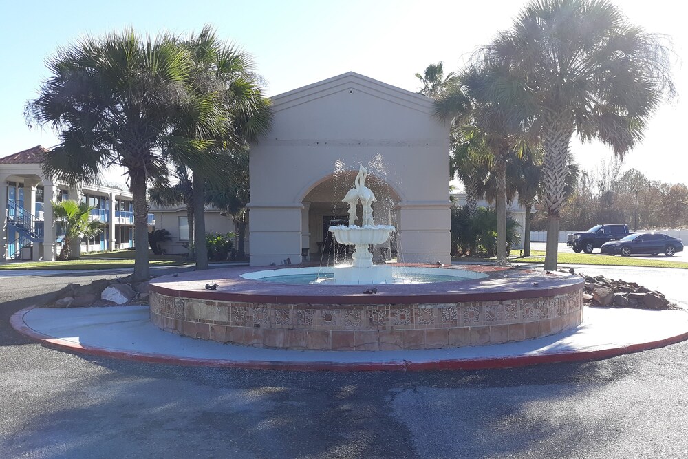 OYO Hotel Baton Rouge Mead Rd Louisiana in Baton Rouge, United States