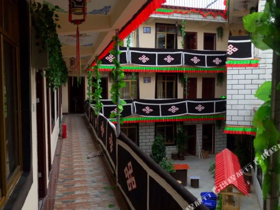Dream More Hostel — hotel in Lhasa