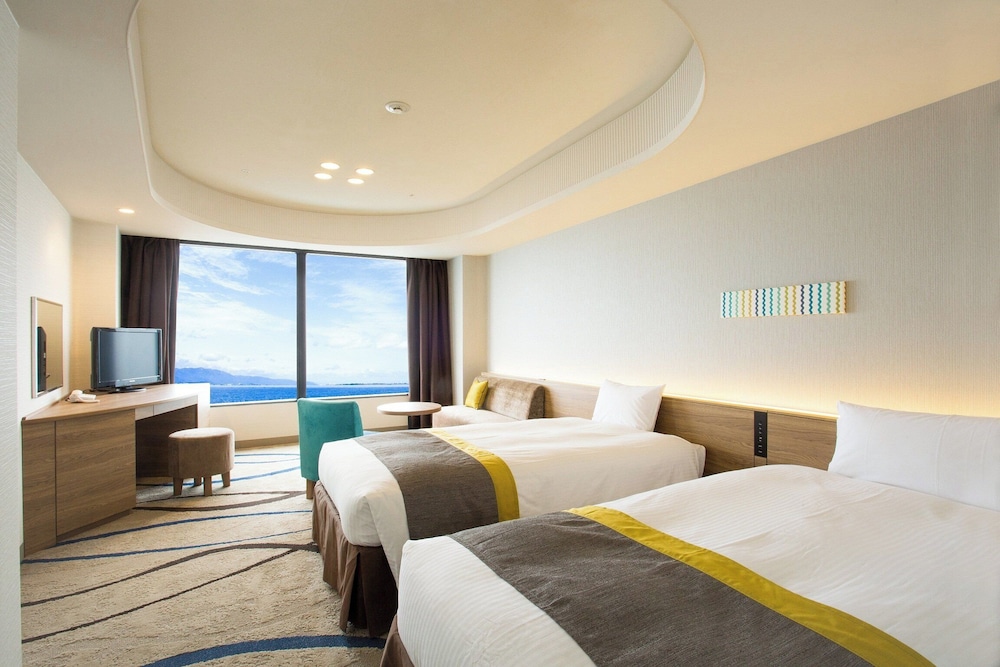 Lake Biwa Otsu Prince Hotel — Otsu — photo 2
