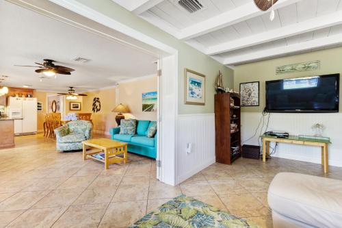 Gulf Place 7B - photo 8