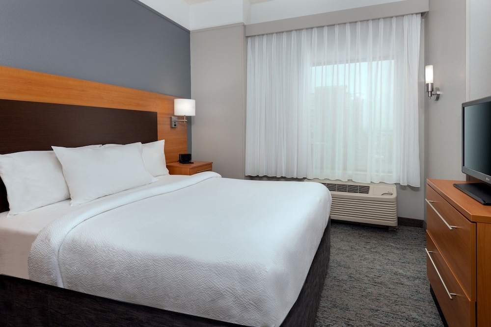 TownePlace Suites Buffalo Airport - photo 6