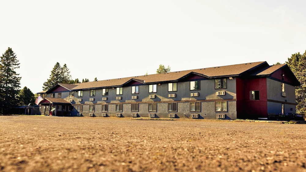 Magnuson Hotel Ironwood - photo 27