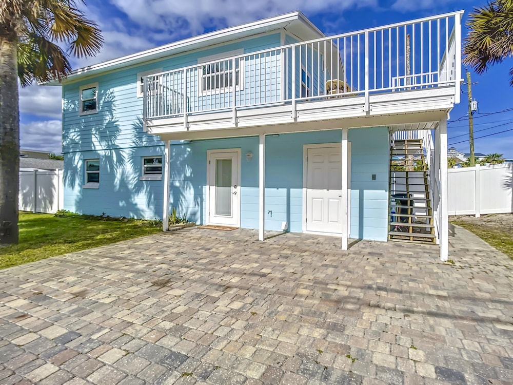 Bikini Bottom Duplex with Pool 2 Minutes from Beach Flagler Avenue - photo 2