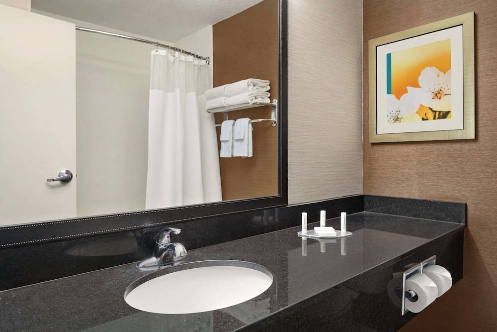 Fairfield Inn & Suites by Marriott Lima - photo 14