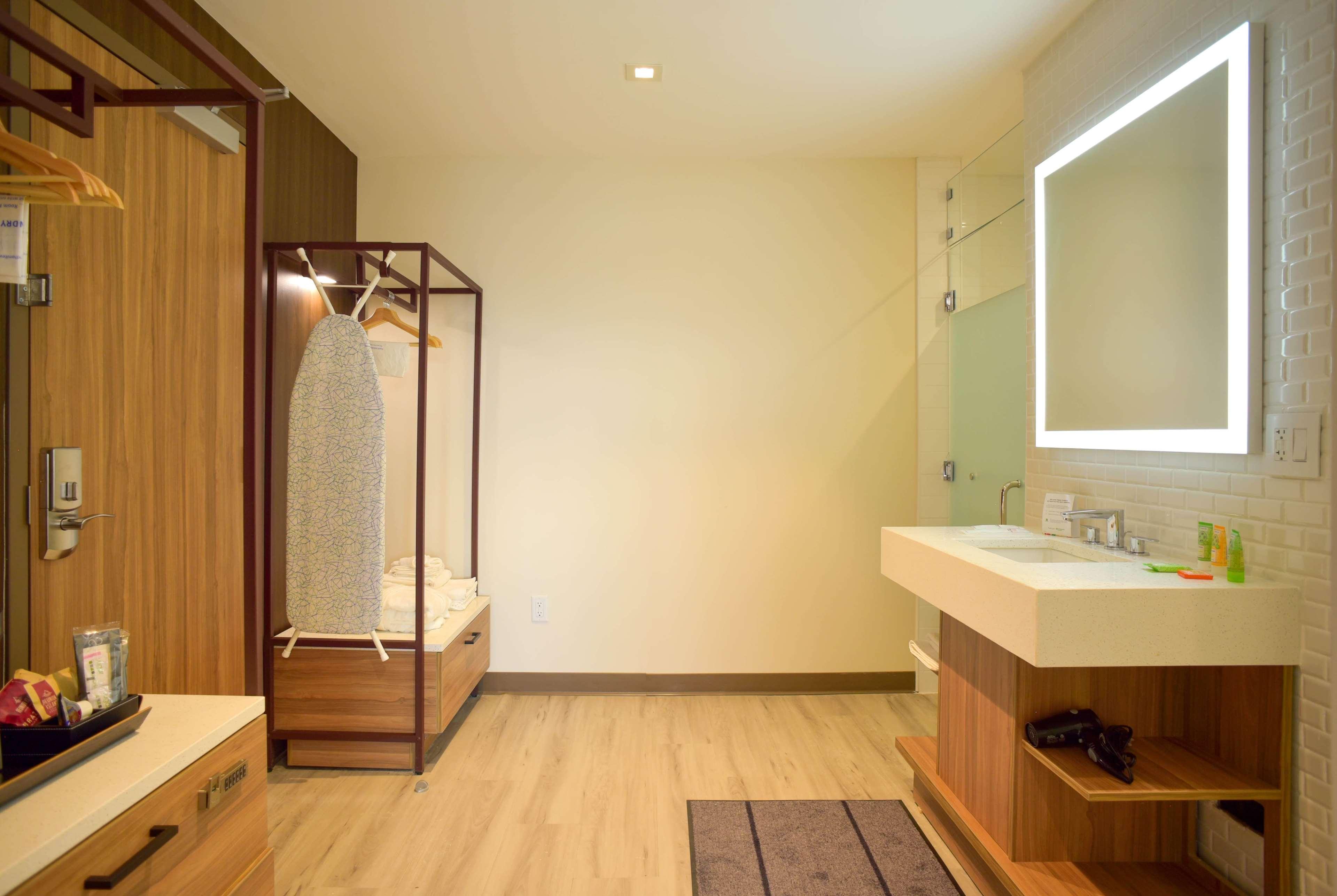 Wyndham Garden North Bergen Near Secaucus - photo 12