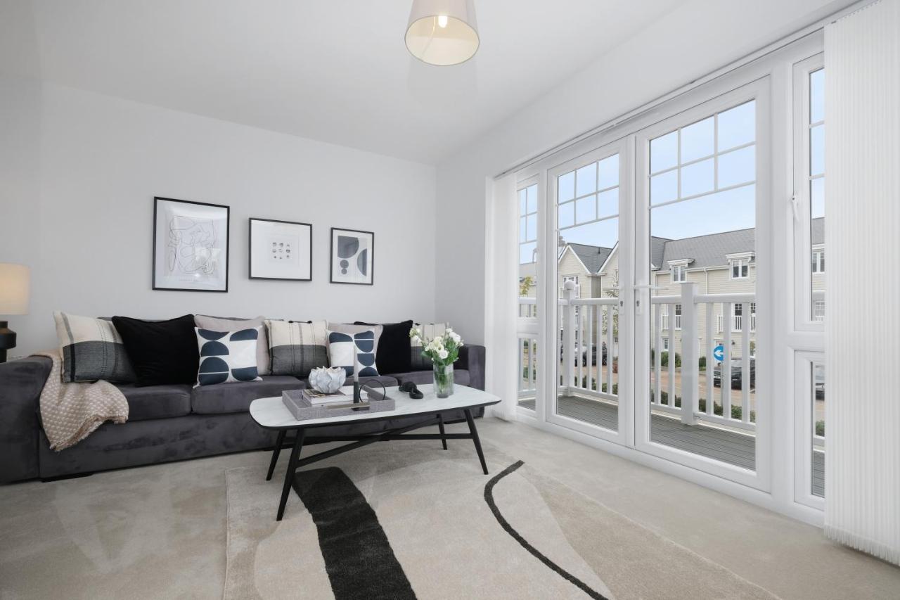 Design Led Luxurious Townhouse Prime Location W Parking