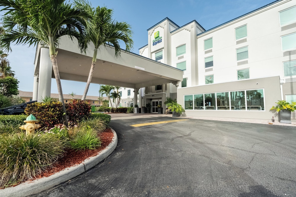 Holiday Inn Express Hotels & Suites Cocoa Beach by IHG - photo 45