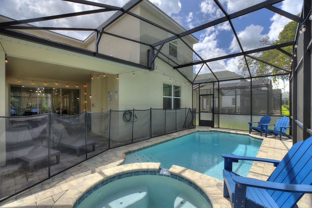 Rear Views Spa Games Room Pet Friendly Resort Amenities 8 Bedroom Villa - photo 40