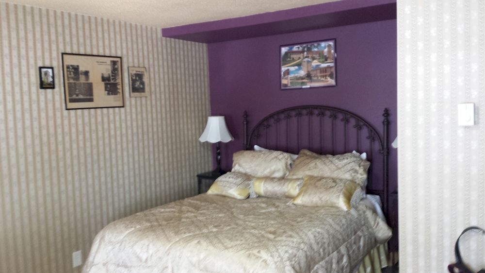 Zuber's Homestead Hotel - photo 7