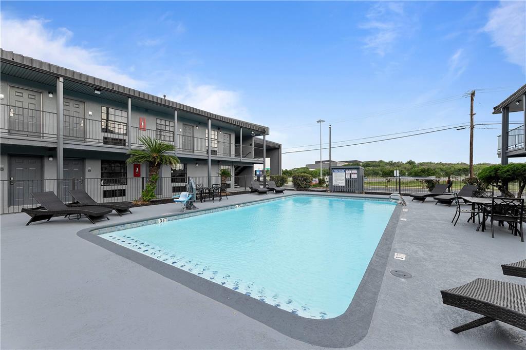 Days Inn by Wyndham San Antonio Near Lackland AFB - photo 10