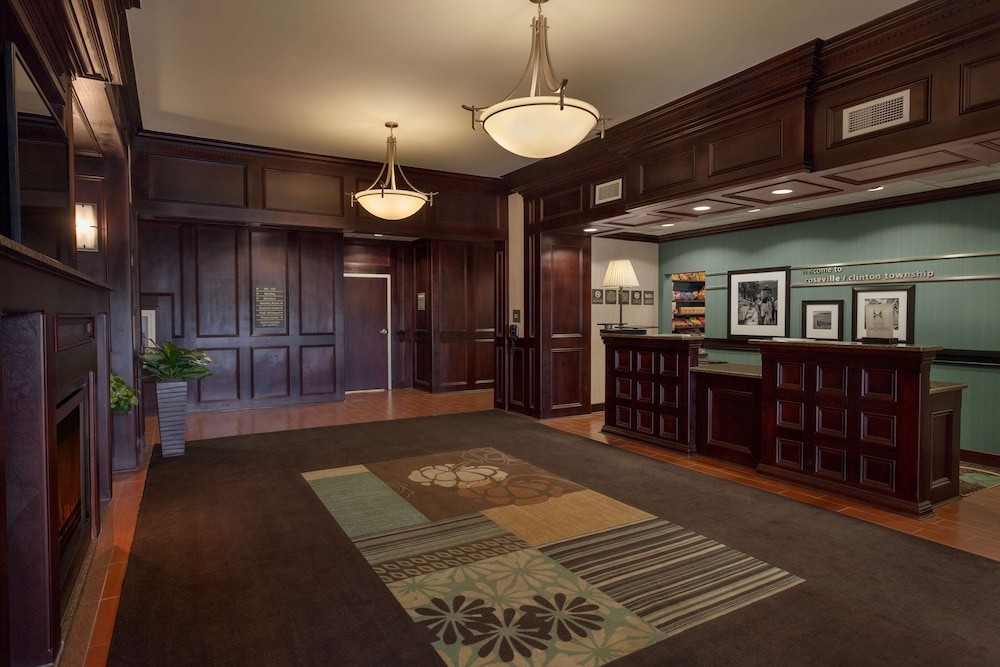 Hampton Inn Detroit Roseville - photo 4