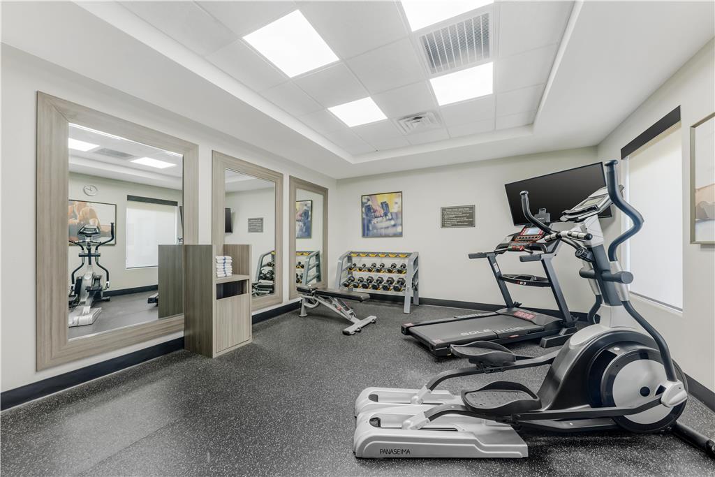 Best Western Green Oaks Inn & Suites - photo 8