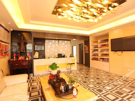 Jinwuding Fashion Hotel — hotel in Huludao