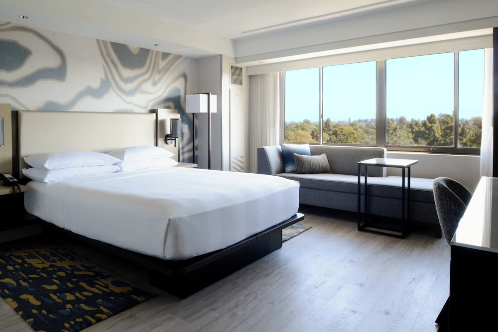 Long Beach Marriott - photo 5