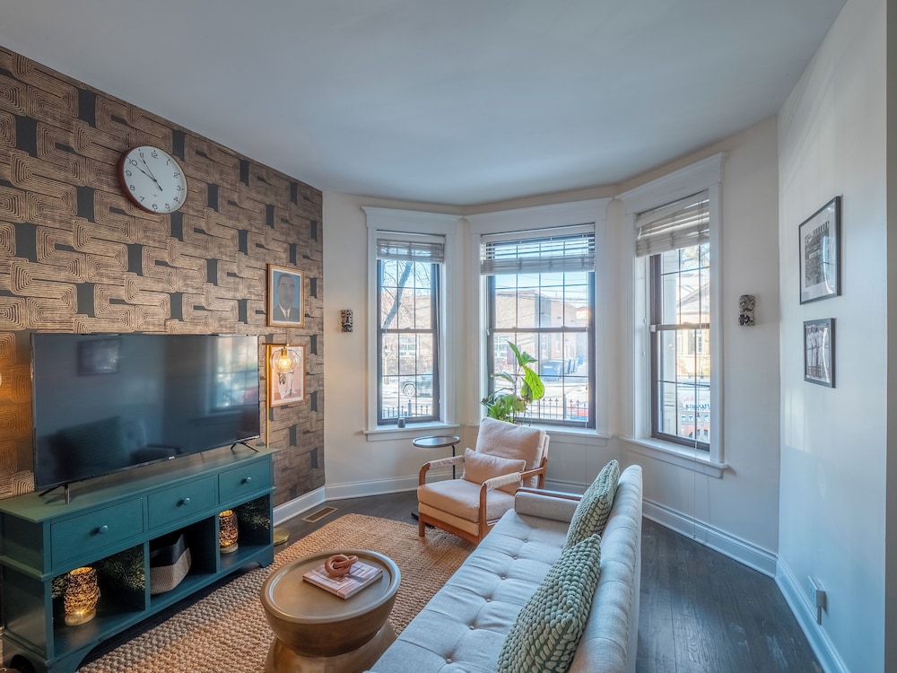 Wrigleyville Suites - photo 30