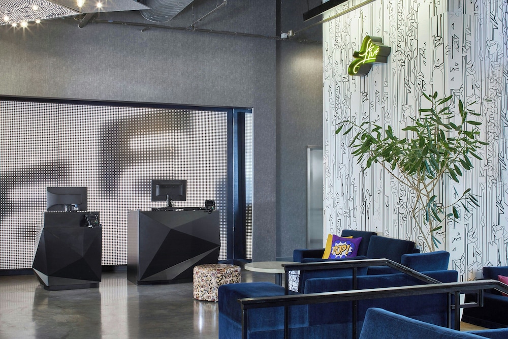 Aloft Austin at The Domain - photo 8