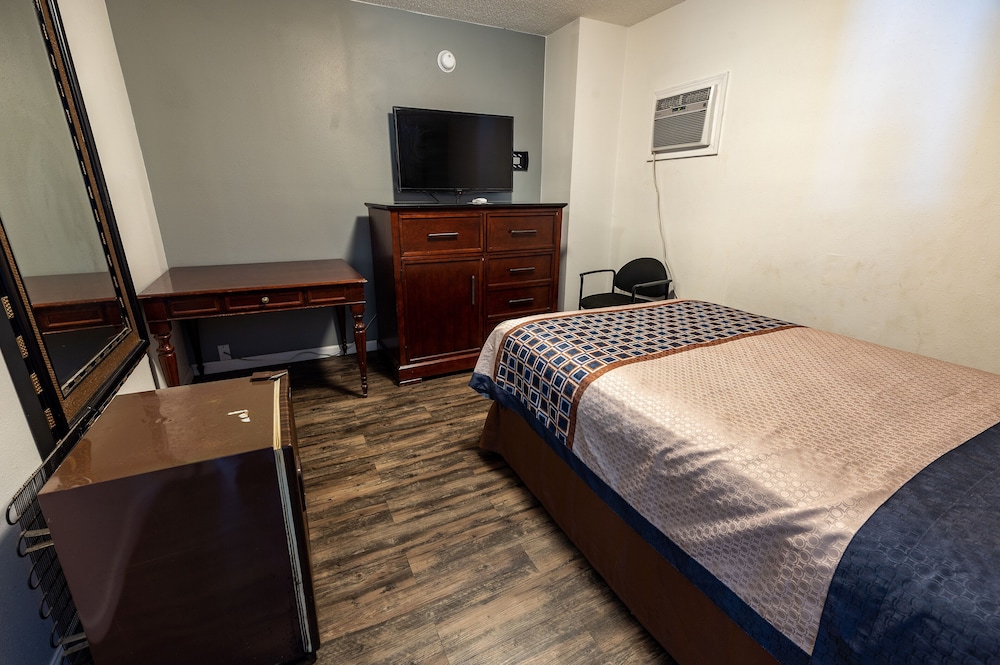 American Inn & Suites Russellville - photo 8