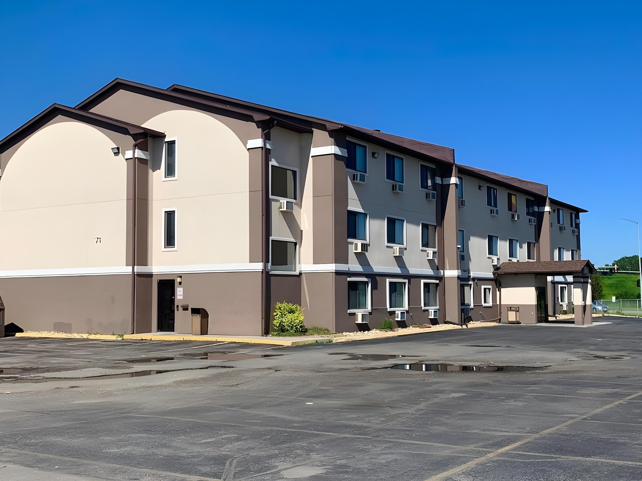 Boarders Inn & Suites by Cobblestone Hotels Waterloo Cedar Falls - photo 4