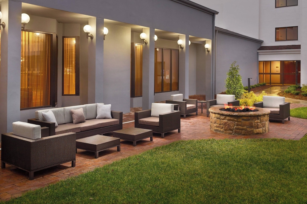 Courtyard by Marriott Charlotte Southpark in Charlotte, United States