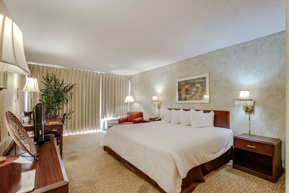 Holiday Inn Dallas Market Ctr Love Field an IHG hotel in Dallas, United States