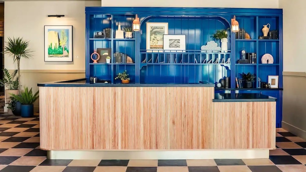 El Capitan Hotel - photo 3