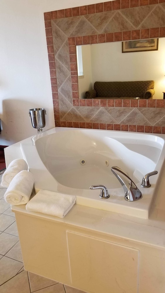 FairBridge Inn & Suites Cleburne - photo 27