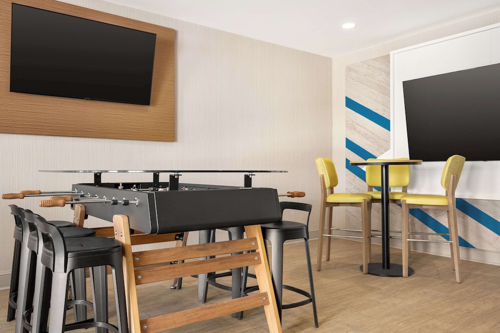 Hilton Garden Inn Fort Collins - photo 4