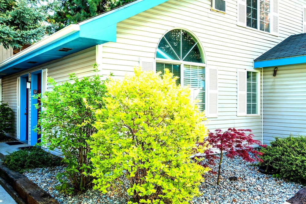Turning Leaf Townhome Suites Spokane - photo 27
