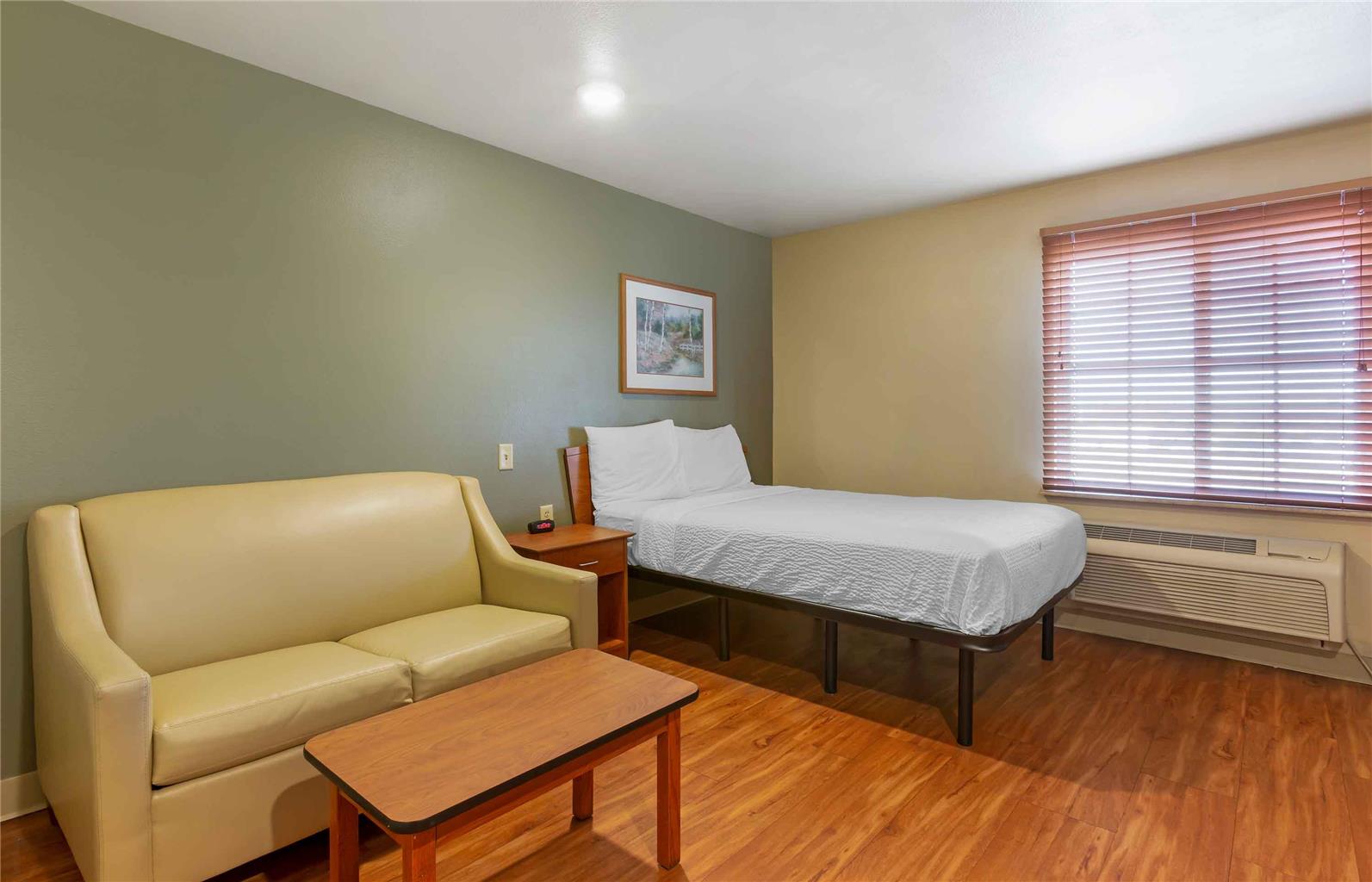 Extended Stay America Select Suites Phoenix West - photo 37