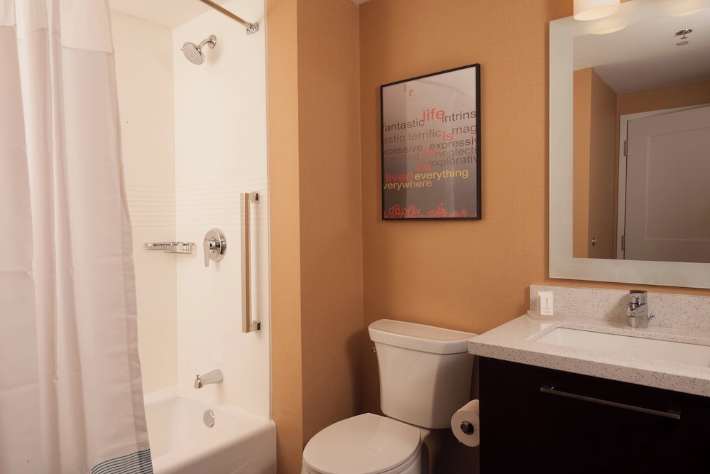 TownePlace Suites Charleston Airport Convention Center - photo 21