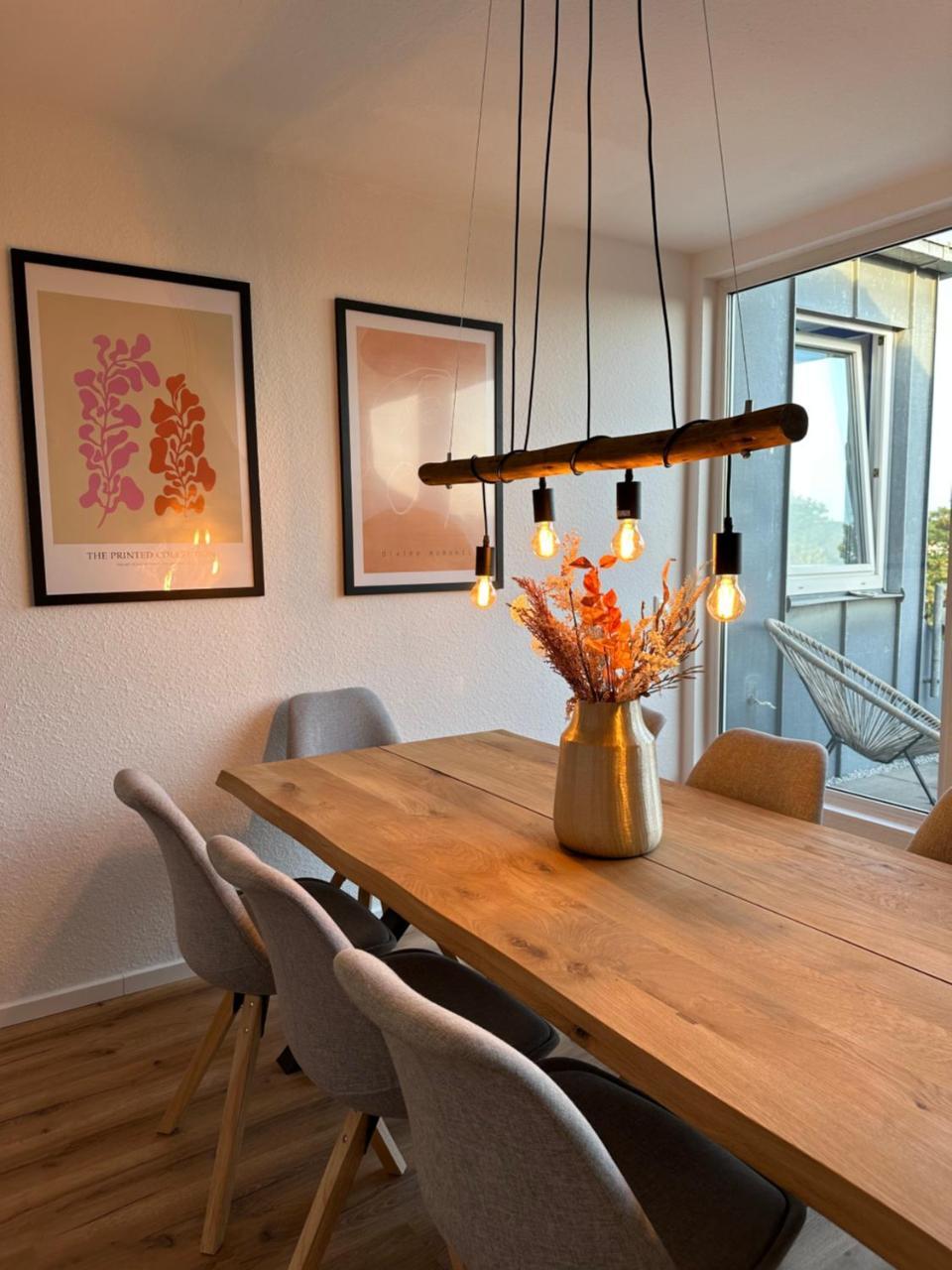 Mango Living I Stadtoase I modern I 3 Schlafzimmer I 95 qm I 9 Personen — 4-Star Luxury Hotel in Moenchengladbach, Germany