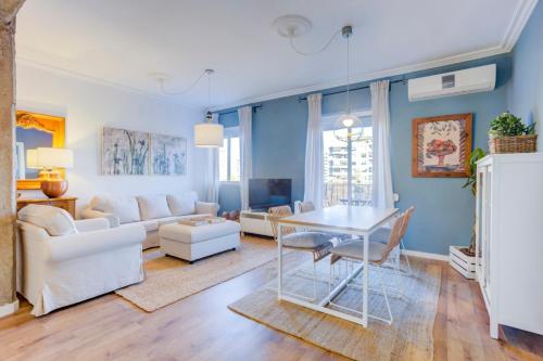 Valencia live — 4-Star Luxury Hotel in Valencia, Spain