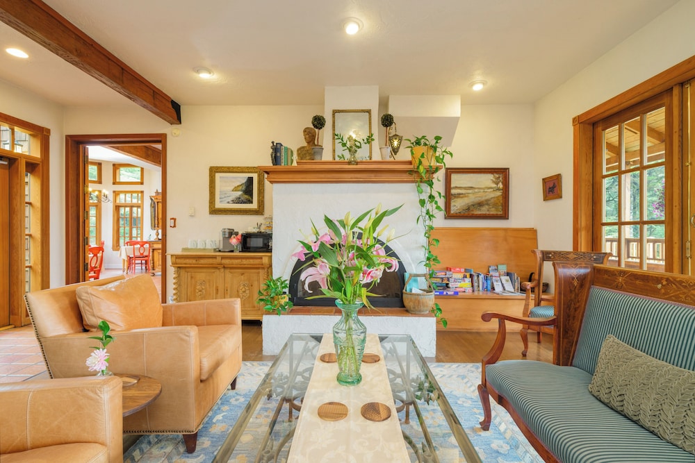 Arch Cape Inn and Retreat Cannon Beach - photo 2