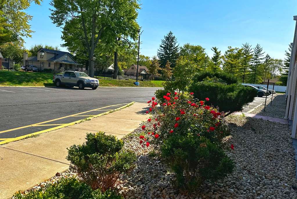 Baymont Inn and Suites by Wyndham Columbus Near OSU - photo 101